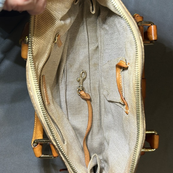 Dooney & Bourke 1975 - Picture 8 of 15